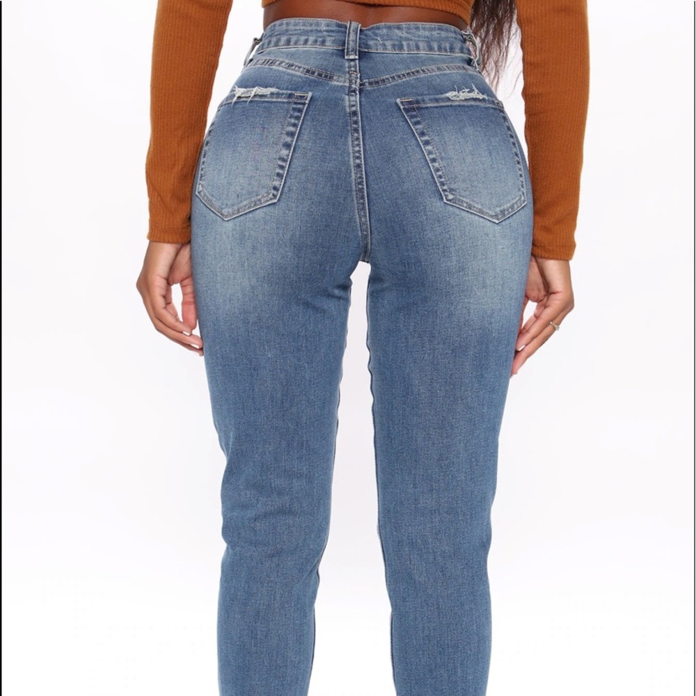Womens distressed mom jeans - Picture 3 of 7